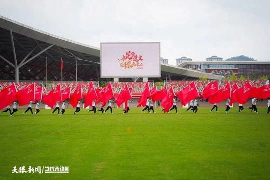 经历了在桑普和萨勒尼塔纳的租借生涯后，他被热那亚以先租后买的方式签下。